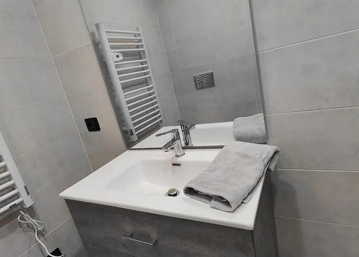 Lägenhet Tra Langhe&roero 1 *